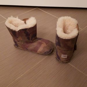 Toddler Ugg camp boots